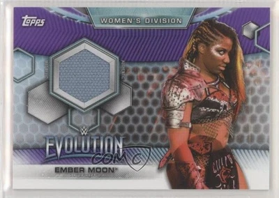 Alfombra Topps WWE 2019 Women's Division relics púrpura/99 Ember Moon #MR-EM Foto 1 de 2