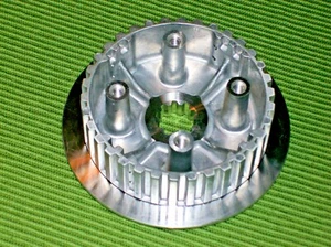 KAWASAKI KX80 KX85 KX100 KX 80 85 100 ENGINE CLUTCH BASKET CENTER HUB 13087-1170 - Picture 1 of 1