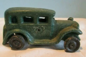 Vintage Cast Iron Truck  GREEN  3"   - Picture 1 of 5