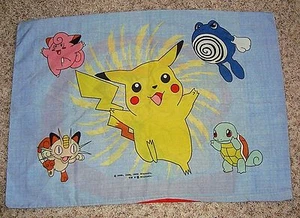 KISSENHÜLLE POKEMON PIKACHU ODER ZUM BASTELN MATERIAL NÄHEN TOLLE FORM - Bild 1 von 2