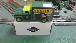 NIB, Ertl Collectibles, Eastwood Automobilia, Reading Delivery Truck, 345000 - Picture 1 of 5