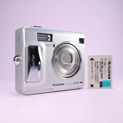 Fujifilm Digital Camera FinePix F440 4.1MP Silver Tested - Image 1 of 4
