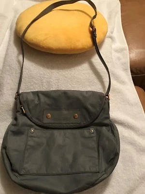 Bandolera Marc By Marc Jacobs Nylon con ribete de PVC Foto 1 de 4