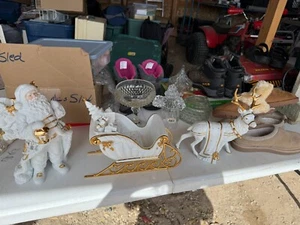 TRADITIONS White Porcelain Santa With Sleigh and Reindeer Gold colored Accents - Picture 1 of 13