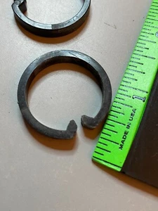 Aspiradora Dyson: clip de cojinete negro (FABRICANTE DE EQUIPOS ORIGINALES 901769-04) se adapta a DC07, DC14, DC17, DC15 - Imagen 1 de 1