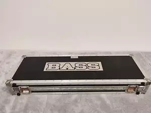Shepperton Studios Custodia da Volo in Metallo per Chitarra Elettrica e Basso - Foto 1 di 18