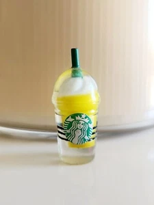 Coffee Shop Frappuccino Kaffeetasse Logo Schlagsahne Mini Marke Spielzeug China Dupe - Bild 1 von 5