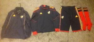 Spain World Cup 2010 Adidas Training Set (Jacket, Sweater, 3/4 Pants, Socks) - Picture 1 of 9