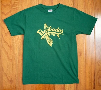 ALMACÉN Camiseta Verde Serigrafiada Barbados Souvenir Talla S HECHA EN JAPÓN Foto 1 de 4