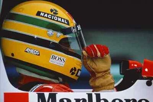 Ayrton Senna HELMET GLOVES BEDROOM WALL ART COVERING 16x12 Inch Canvas Framed UK - Picture 1 of 1