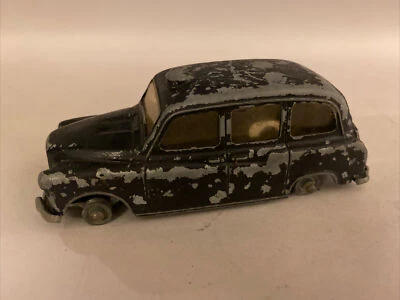 BUDGIE MODELS LONDON TAXI CAB DIECAST CAR no tires - Image 1 of 4