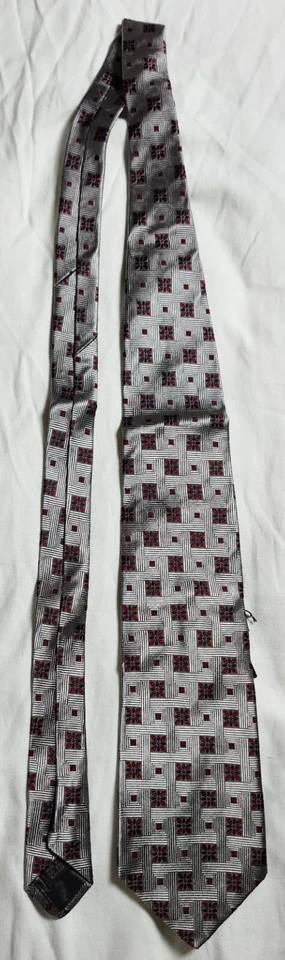 Gravata masculina Saks Fifth Avenue cinza floral vívida quadrada 100% seda - Imagem 1 de 4