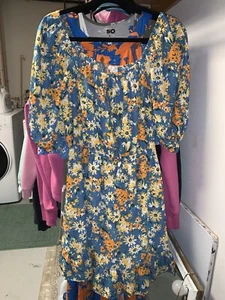 Womens Medium Floral Dress - Picture 1 of 4