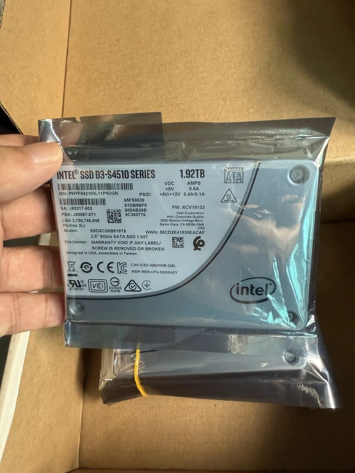 Intel SSDSC2KB019T801 D3-S4510 Series 1.92TB 2.5 6Gb/s SATA SSD 3D2 TLC 7mm - Image 1 of 1