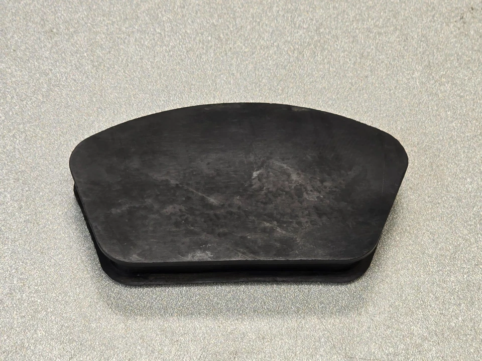 BONITO USADO ORIGINAL GENUINO PORSCHE 924 944 968 EMBRAGUE INSPECCIÓN CUBIERTA DE GOMA Foto 1 de 4