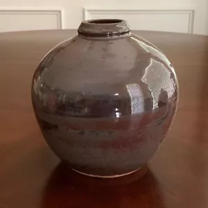 Deep purples and Browns blend in this earthenware pottery vase, signed "Brown" - Picture 1 of 12