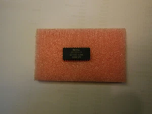 Commodore C64 IC 901225-01 Character ROM - Photo 1/1
