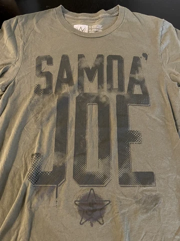 Rare WWE Samoa Joe Graphic T-Shirt "I'm Back, Better Watch Yours" Size: Medium Cover