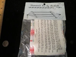 Kit de hamaca miniatura para casa de muñecas de Rochelle nuevo en paquete #854 - Imagen 1 de 2