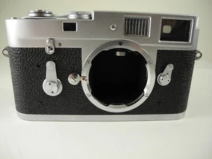 LEICA M-2 CHROME PERFECT CLEAN CLA NICE SHAPE EX++++ ALMOST MINT - Picture 1 of 9