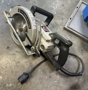Black Decker 7 1/4 Industrial Worm Drive Circular Saw 2700 Industry Construction - Picture 1 of 8