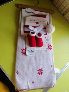 Stepping Stones Baby Blanket, Hat, Bootie Set. CHRISTMAS DESIGN. NEW.  - Picture 1 of 5