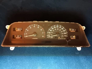 Cuadro de instrumentos velocímetro velocímetro 217 92 93 94 Toyota Pickup 4Runner SR5 - Imagen 1 de 12