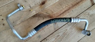 Tubería de presión compresor a condensador bmw serie 5 525i, 530i 04-05 Foto 1 de 4