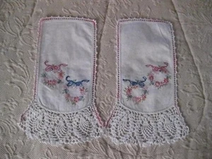 SET of 2 Vintage Hand Embroidery Doilies w/ Crochet Trim 5.5"x12" Granny Cottage - Picture 1 of 5