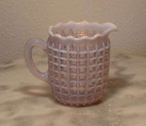 Crema individual pequeña opalescente blanca Beatty Honeycomb - Imagen 1 de 1