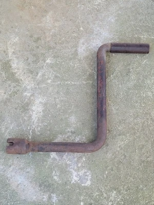 Farmall H Super H SH M IH Tractor ORIGINAL engine motor hand start crank  - Image 1 of 4