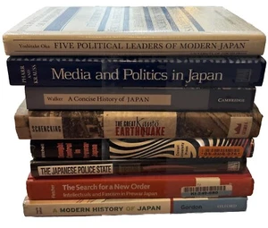WW2 Japan Geschichte Konvolut 8 Bücher Erdbeben Politik Faschismus Vorkrieg Medien - Bild 1 von 11