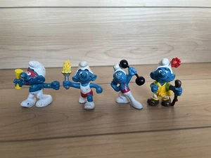 ☆ Vintage ~ SMURFS Lot Hiking Celebrate Holding Fire Lifting Figures - Picture 1 of 7