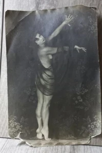 Ragazza mezza nuda foto d'epoca URSS bellissima figura cabaret anni 50 - Foto 1 di 7