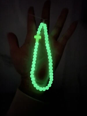 Correa de muñeca con cuentas luminosas, dije cruzado, correa de cámara, correa de muñeca para teléfono Foto 1 de 3