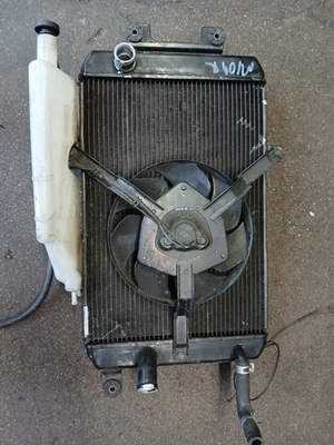 2007 Suzuki M109R VZR1800 Boulevard Radiator Fan Reservoir Hoses 17710-48G00 - Imagem 1 de 2