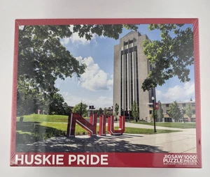 Puzzle Northern Illinois University - Huskie Pride - 1000 pezzi NUOVO - Foto 1 di 6