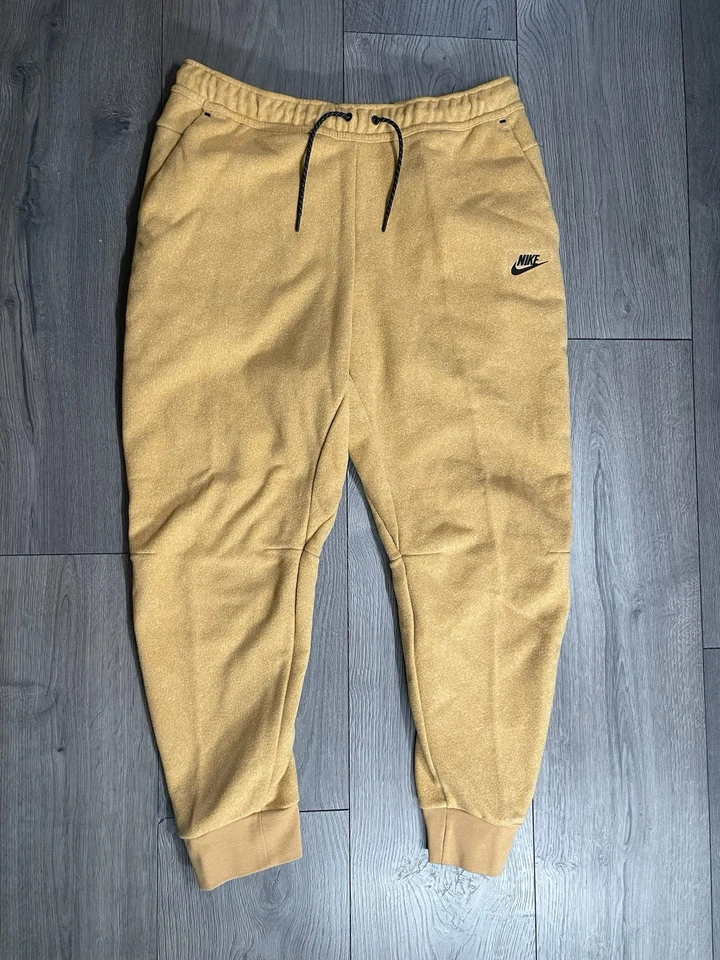 Nike Sportswear Tech Fleece Winterized Joggers Mens Large Gold DQ4808-722