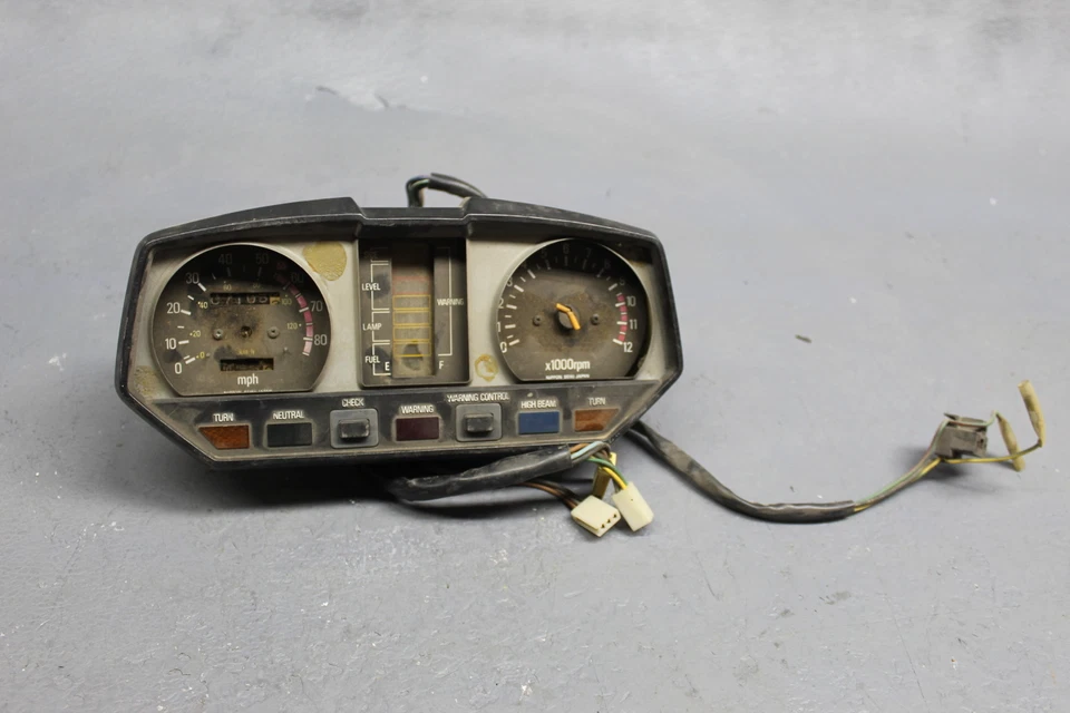 Yamaha XJ750 1982 medidores máximos velocímetro 15R-8353H-00-00 ¡para piezas!! Foto 1 de 4