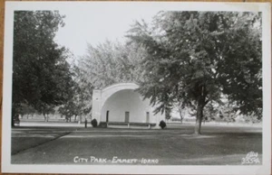 Postal con foto real de Emmett, ID de los años 40: City Park - Idaho - Imagen 1 de 1