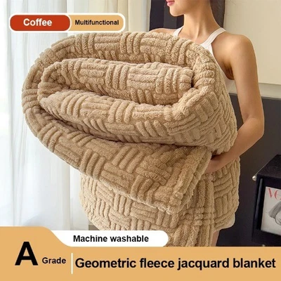Manta de sofá de felpa suave con patrón geométrico cálido jacquard polar coralino Foto 1 de 4