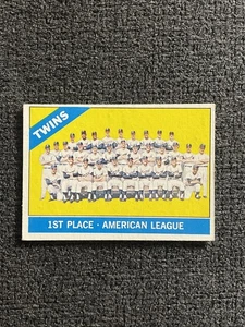 1966 Topps Set-Break #526 Twins Team ¡Como nuevo, ver fotos! - Imagen 1 de 2