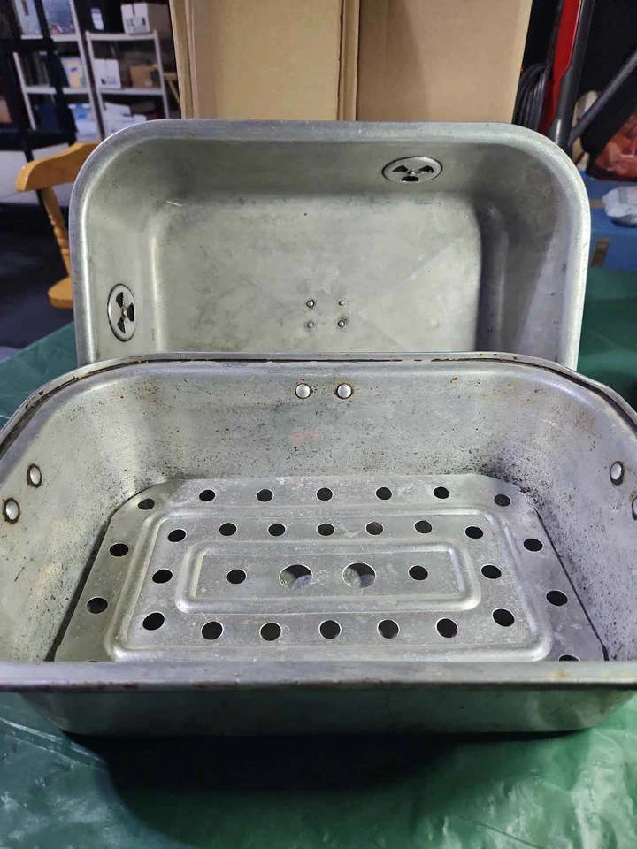 WEAR-EVER Aluminum Turkey Roaster Vented Roasting Pan 3-pc No. 2625 - Image 1 of 1