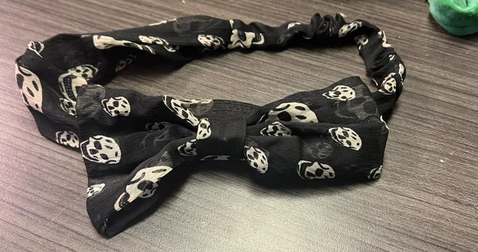 Black skull headband - Image 1 of 1