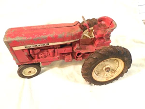 Früher Die-Cast International Spielzeug Traktor Ertl? Lenkrad funktioniert kleinere Dellen - Bild 1 von 7