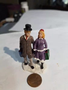 O’Well & andere Marken Weihnachtsdorf Figur viktorianisches Paar Shopping Hm9 - Bild 1 von 5