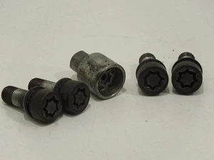 Audi Q2 81A Juego de 4 pernos de rueda de bloqueo con código de llave X 4F0698139C - Imagen 1 de 6