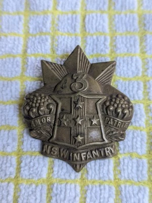 Boer War New South Wales 3rd Infantry Cap Badge WM 2 Lugs - Image 1 of 3