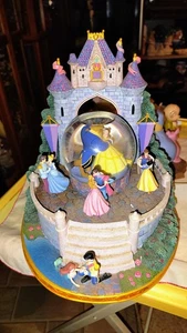 Disney Princess Vintage Schneekugel Musical Tanzende Prinzessinnen - Bild 1 von 7