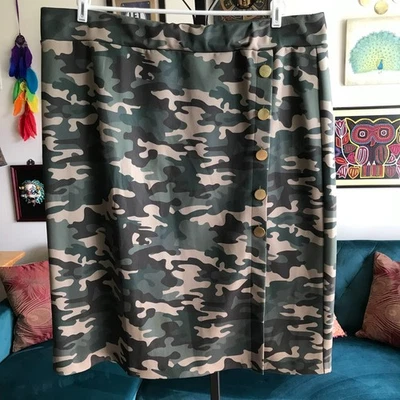 ELOQUII size 24 Fatigue Green Camo Camouflage Stretch Pull-On Midi Skirt - Image 1 of 4